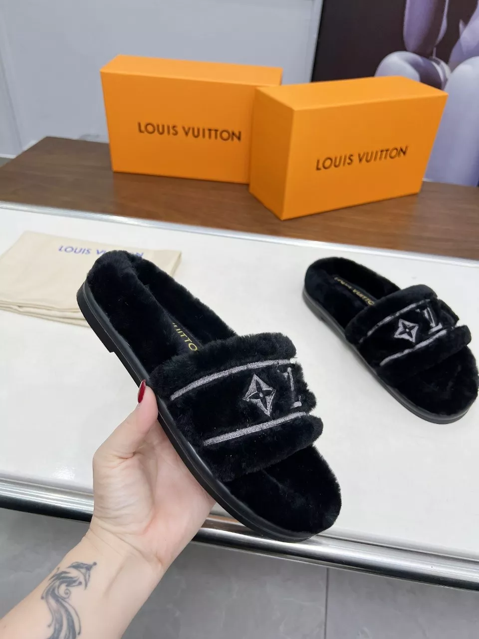 louis vuitton chaussons pour femme s_12ba46b1